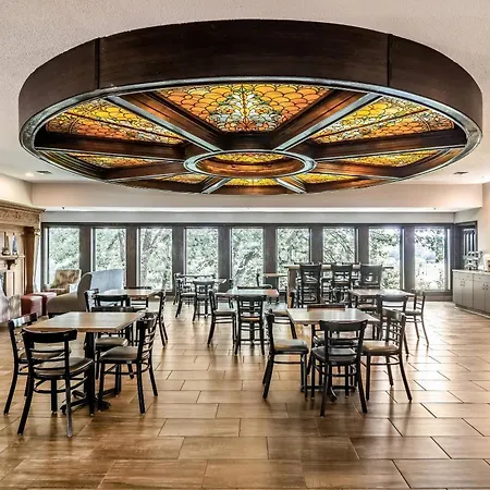 Riverview Inn & Suites, An Ascend Collection Hotel