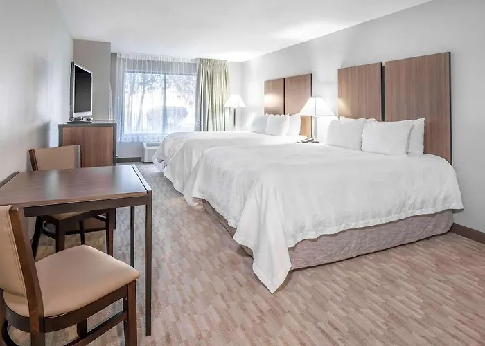 Riverview & Suites, An Ascend Collection Rockford