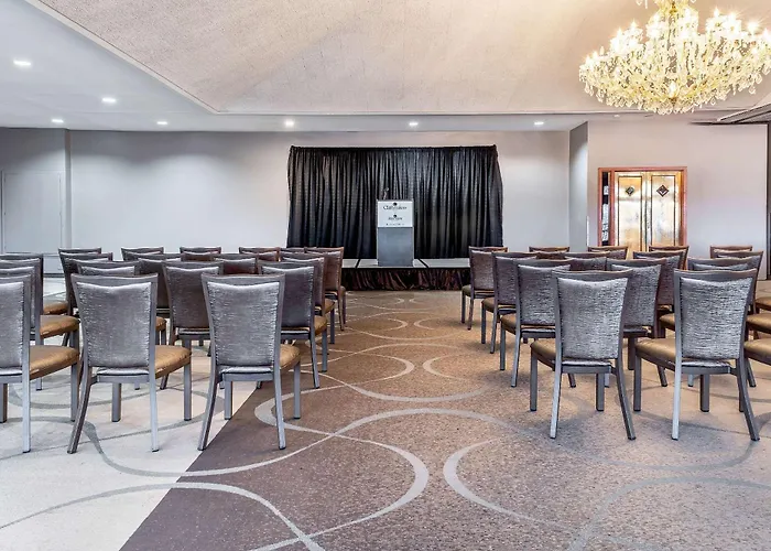 Riverview & Suites, An Ascend Collection 4* Rockford