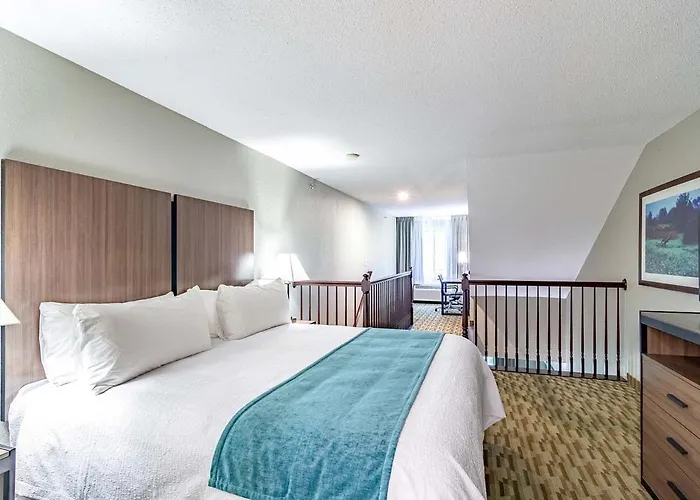 Riverview & Suites, An Ascend Collection Hotel 4*