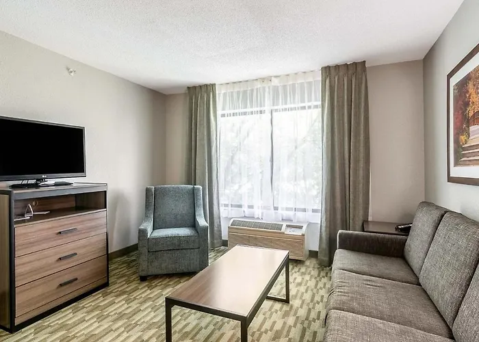 Hotel Riverview & Suites, An Ascend Collection 4*