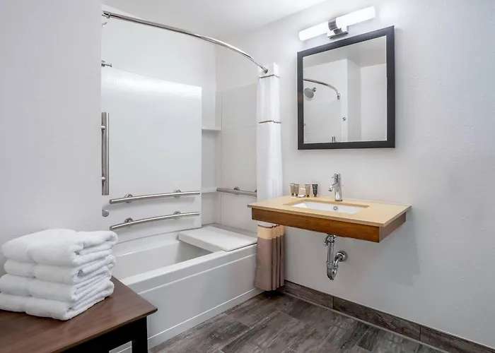 Riverview & Suites, An Ascend Collection 4* Rockford