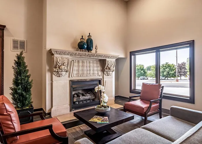 Riverview & Suites, An Ascend Collection Hotel