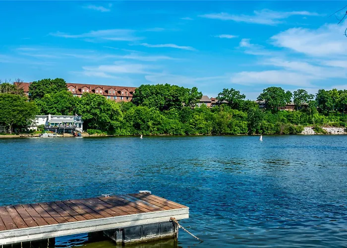 Riverview & Suites, An Ascend Collection 4* Rockford