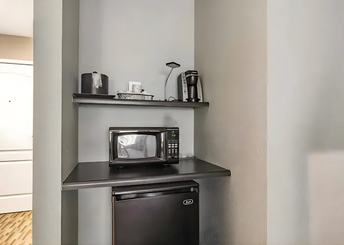 Riverview & Suites, An Ascend Collection Hotel