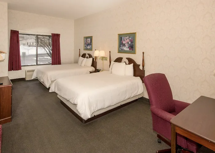 Riverview & Suites, An Ascend Collection Hotel Rockford