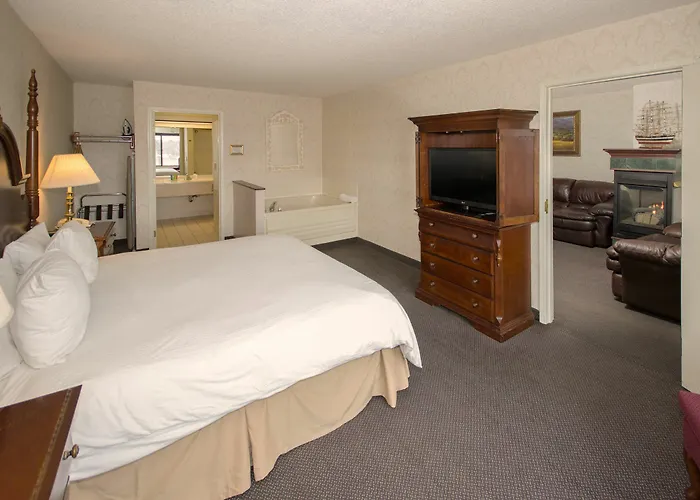 Riverview & Suites, An Ascend Collection 4*