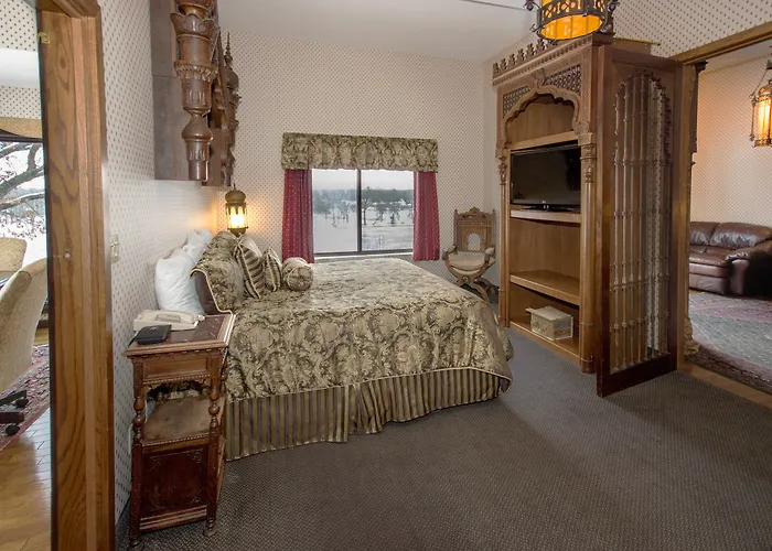 Riverview & Suites, An Ascend Collection Hotel 4*